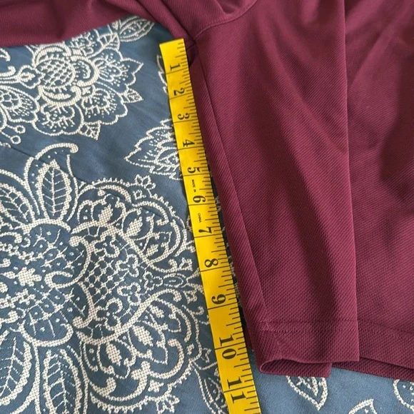 Men's NIKE maroon Athletic Shorts- L - Picture 4 of 5